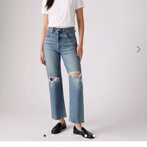 Levi’s Ribcage Distressed Straight Ankle Jeans Sz 26 button fly